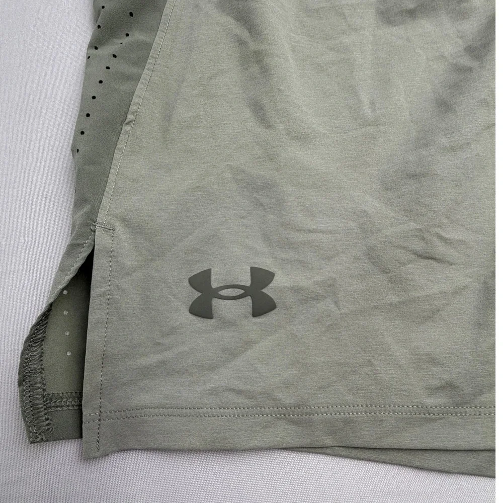 Under Armour Speedpocket Shorts Womens M Green Excellent Running Athletic